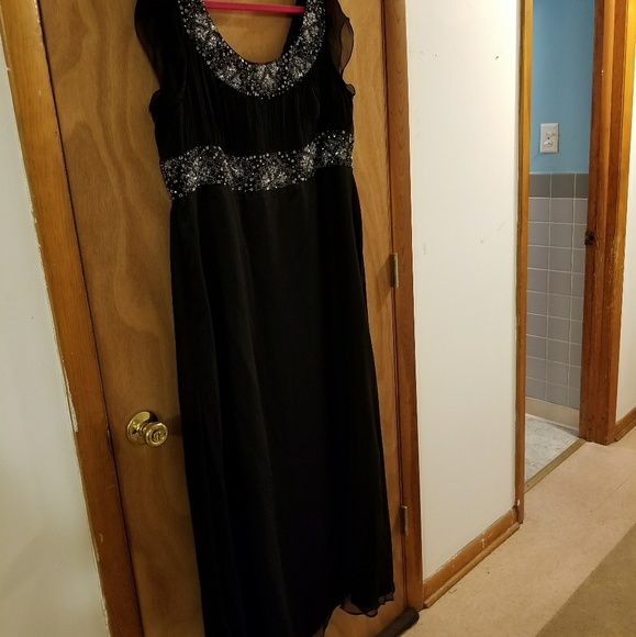 Adriana Papell dress, size 20 - Picture 2 of 3